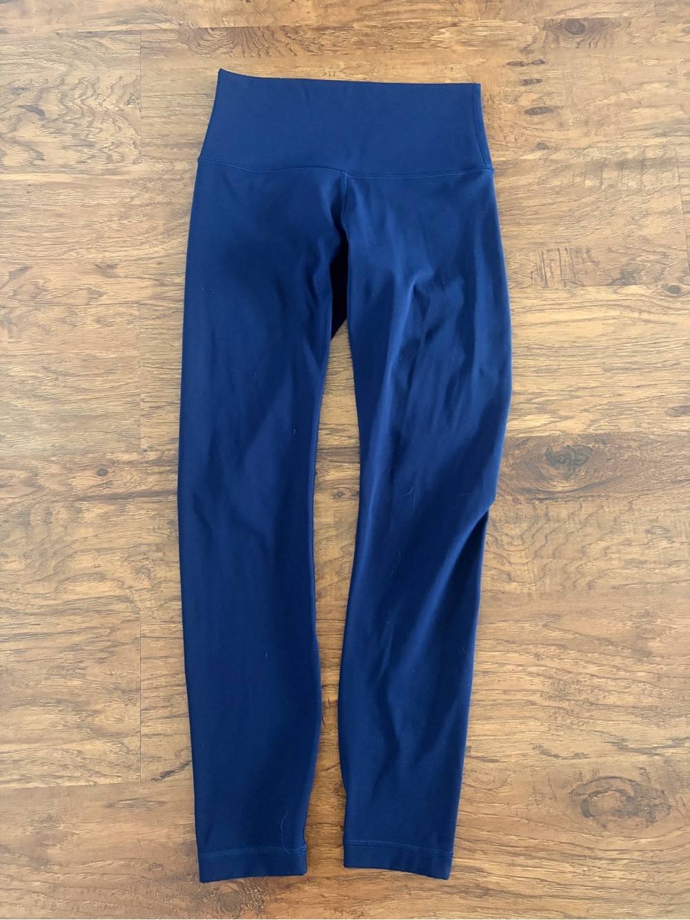 Lululemon Wunder train Leggings size 4. 25”